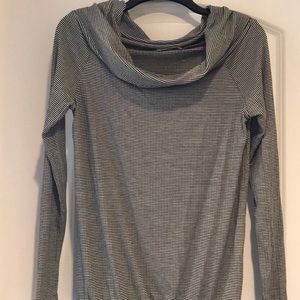 NWOT Promesa cowl neck/OTS tunic size L